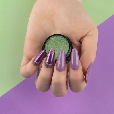 unghie specchiate viola